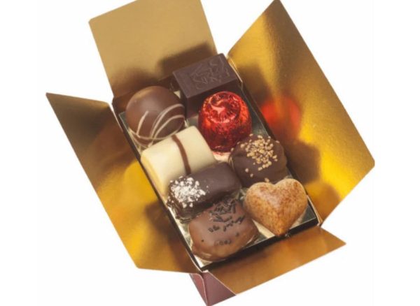 pudełko z belgijskimi pralinami